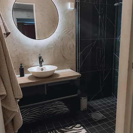 Sapelin Airbnb, Daire *